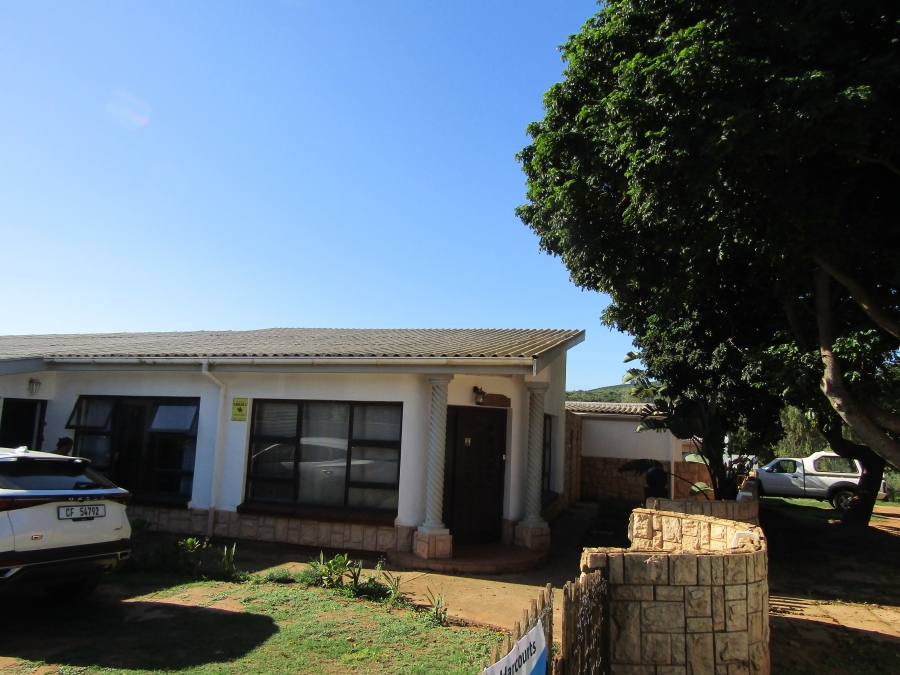 4 Bedroom Property for Sale in Hankey Eastern Cape